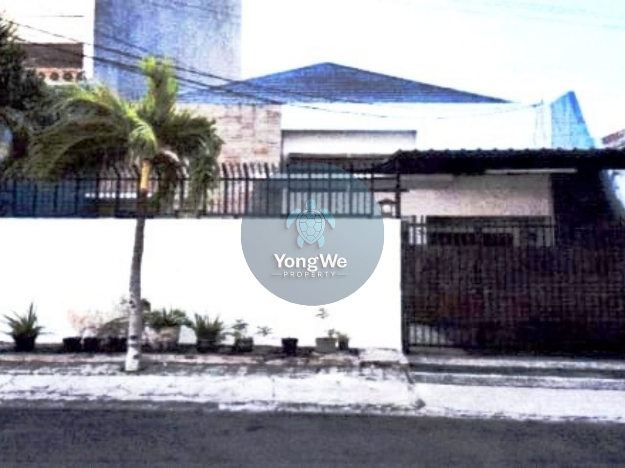 Tampak Dalam